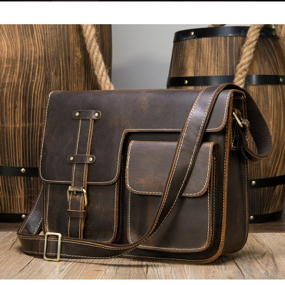 Túi đeo chéo nam dáng ngang BHM1050 chuẩn Da bò sáp thô nguyên tấm, siêu bền bỉ