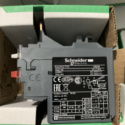 Rơ le nhiệt LRE06 Schneider bảo vệ quá tải dãi 1A đến 1.6A Chính hãng