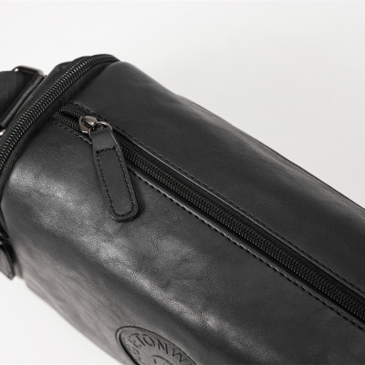 Túi đeo chéo nam phong cách mới – BEE GEE DCN9352