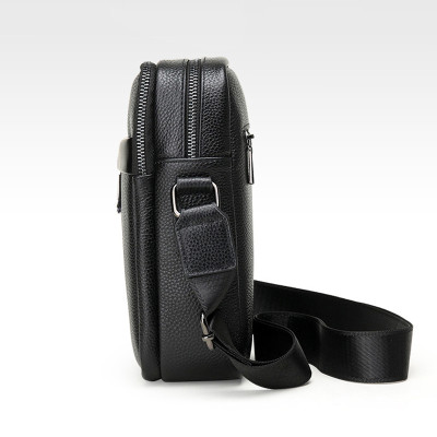 Túi đeo chéo nam DA BÒ THẬT - BEE GEE DCN9425