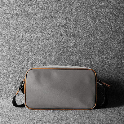 Túi đeo chéo nam phong cách mới  - BEE GEE DCN9158