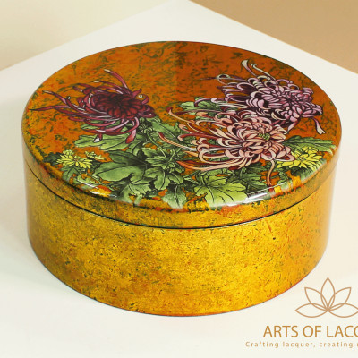 Hộp Tròn Sơn Mài Hoa Cúc Vàng