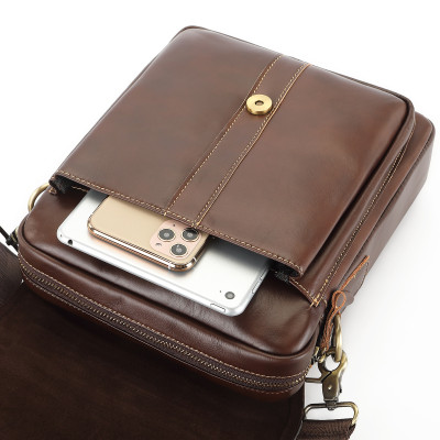 Túi đeo chéo nam DA BÒ THẬT – BEE GEE DCN9387