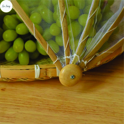 Mẹt tre căng màn, mẹt có mùng che đậy tránh côn trùng, dùng đựng thức ăn trái cây tiện lợi