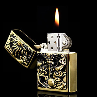 Vỏ Hột Quẹt Bật Lửa Zorro Z91226 Họa Tiết Rồng Cuộn Mây Đẹp Độc Lạ Màu Vàng - Dùng Xăng Bấc Đá Cao Cấp
