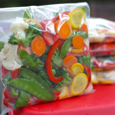 Combo bát tô dùng trong lò vi sóng 1200ml + set 20-16-12 túi Zip đựng thực phẩm - made in Japan