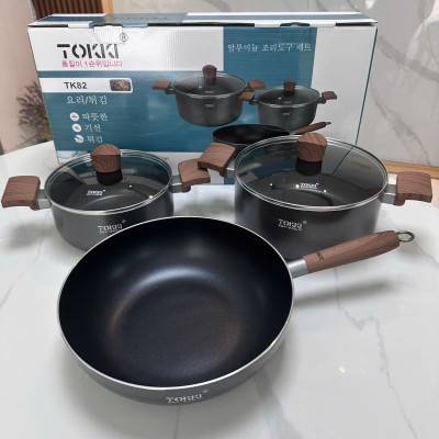 Bộ 2 nồi 1 chảo nhôm chống dính 5 lớp Tokki Hàn Quốc TK82 đáy từ gồm nồi 20cm, 24cm và chảo 28cm