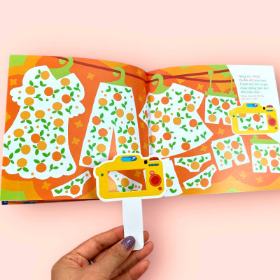 Sách - Úm Ba La! Máy ảnh mở ra! RÈN TRÍ NÃO - LUYỆN TẠP TRUNG - Nhanh trí - Sách tương tác - Dành cho trẻ 3+