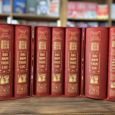 Quốc Sử Quán Triều Nguyễn - Đại Nam Thực Lục (Trọn Bộ 10 Tập)