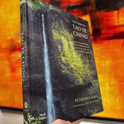 Sách - The Eternal Tao Te Ching by Benjamin Hoff - Triết học, tiếng anh