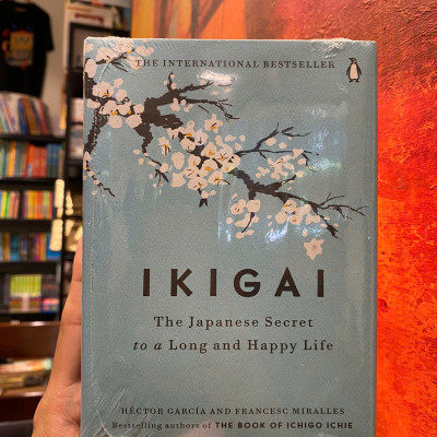 Sách - Ikigai: The Japanese Secret to a Long and Happy by Héctor García/Health, Fitness & Dieting