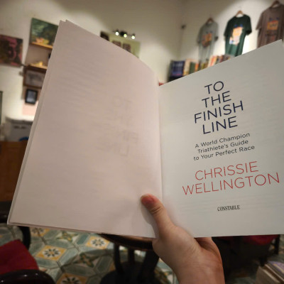 Sách - To the Finish Line: A World Champion Triathlete’s Guide To Your Perfect Race by Chrissie Wellington