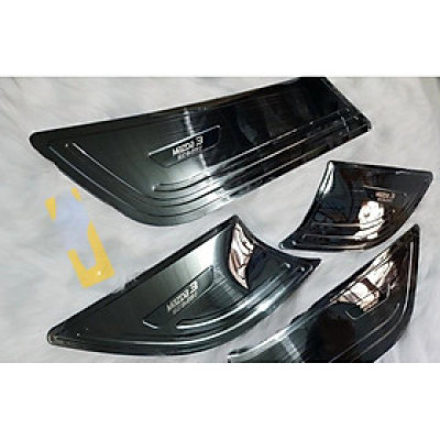 Ốp tapli cửa titan dành cho xe Mazda 3 đời 2015 đến 2019, tặng kèm 1 cuộn keo 3.M