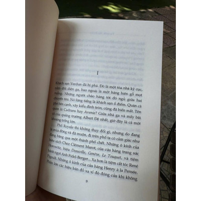 Biệt thự buồn - Bản Quyền