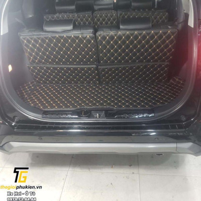 Ốp chống trầy cốp vân Titan Toyota Veloz