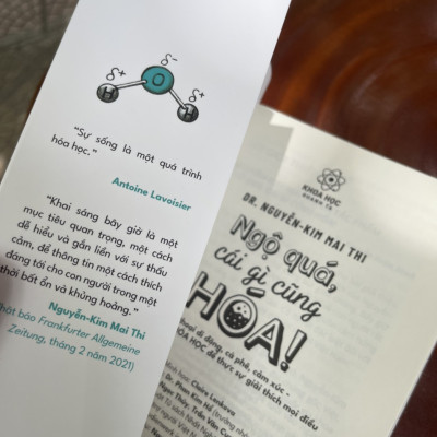  [TỦ SÁCH KHOA HỌC QUANH TA] NGỘ QUÁ, CÁI GÌ CŨNG HÓA! Điện thoại di động, cà phê, cảm xúc – cách ta dùng Hóa Học để thực sự giải thích mọi điều- Dr. Nguyễn-Kim Mai Thi – NXB Kim Đồng