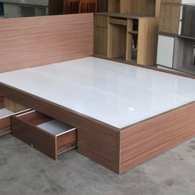 Giường gỗ công nghiệp đầu giường bọc nệm Juno Sofa