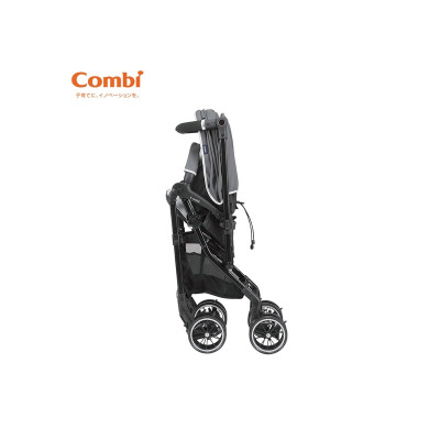 Xe đẩy Combi Sugocal Compact 4 bánh quay tự động màu đỏ