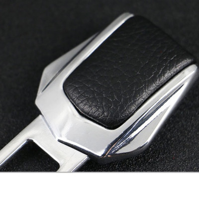 Chốt cài khóa dây an toàn trên ô tô bằng thép có thương hiệu xe 1 chiếc