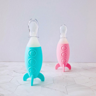 Bình bóp ăn dặm silicon có thìa Marcus & Marcus cho bé từ 6 tháng