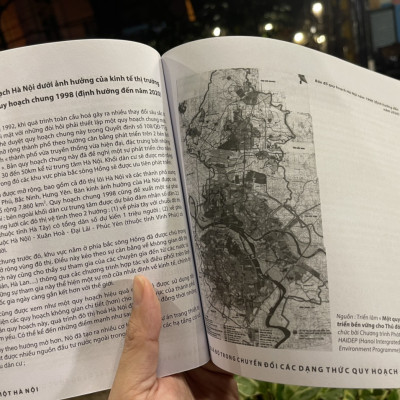 CHÂN DUNG MỘT HÀ NỘI - QUÁ ĐỘ TRONG CHUYỂN ĐỔI CÁC DẠNG THỨC QUY HOẠCH ĐÔ THỊ HÀ NỘI – Trần Minh Tùng – NXB Xây Dựng (Bìa mềm)