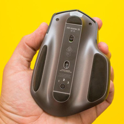 Chuột không dây Bluetooth Logitech MX Master 2s - form to, dùng mọi bề mặt, con lăn Hyperfast, sạc nhanh USB-A, phù hợp Mac/ Laptop - Hàng chính hãng