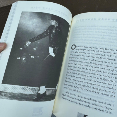 ĐIỆU NHẢY MOON WALK – Micheal Jackson – Nguyễn Xuân Hồng dịch – NXB Kim Đồng