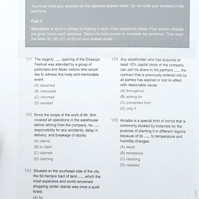 Essential Test For TOEIC RC 1000 Vol 1 (Không CD)