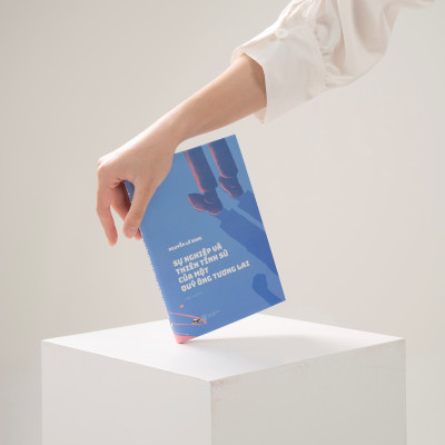 Sự nghiệp và thiên tình sử của một quý ông tương lai - Bìa Cứng (Bộ tiểu thuyết "CƠN BÃO CUỐI CÙNG")