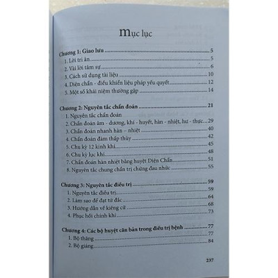 Sách - Chẩn Trị Bệnh Bằng Phương Pháp Diện Chẩn Kết Hợp Đông Tây Y - Chính Thông