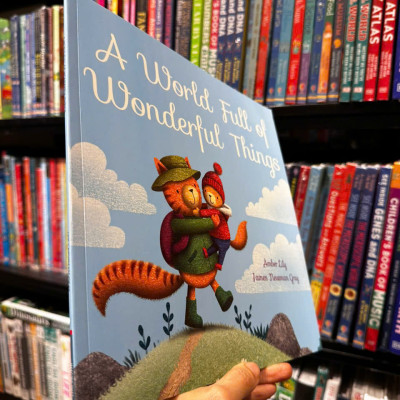 Sách - A World Full of Wonderful Things by Amber Lily - Sách ngoại văn, sách thiếu nhi tiếng Anh, bìa mềm, nhập khẩu UK