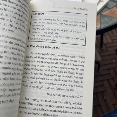 CHO LÀ NHẬN: Lo ít đi và làm nhiều hơn – Đại Sư Tinh Vân – Lê Minh Châu dịch – Bizbooks – NXB Hồng Đức (Bìa mềm)