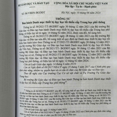 Sách Danh Mục Thiết Bị Dạy Học Tối Thiểu Trong Nhà Trường - V2517T