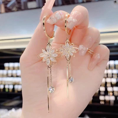 Earrings đeo tai hình hoa dáng dài cho nữ