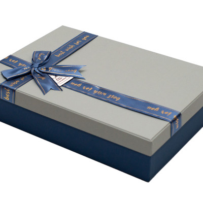 Hộp Quà Chữ Nhật Phượng Hoàng C203 - 27 x 19 x 6 cm - Giao mẫu ngẫu nhiên