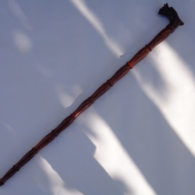 Batoong Cho Người Già