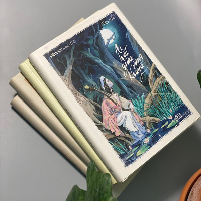 Sách - Ai hát giữa rừng khuya - Việt Nam Danh Tác - Bìa cứng