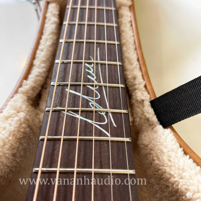Đàn Guitar Acoustic Custom CL2022 của anh Lê Dũng Sĩ (Khảm trai chữ ký cần đàn)