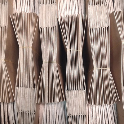 Túi giấy kraft nâu dày giá rẻ cho shop cửa hàng văn phòng phẩm (bán sỉ 10 túi/ 1 xấp).