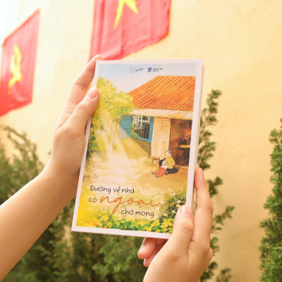 Sách - Đường Về Nhà Có Ngoại Chờ Mong - Bản Đặc Biệt - Tặng Kèm Bookmark + Postcard
