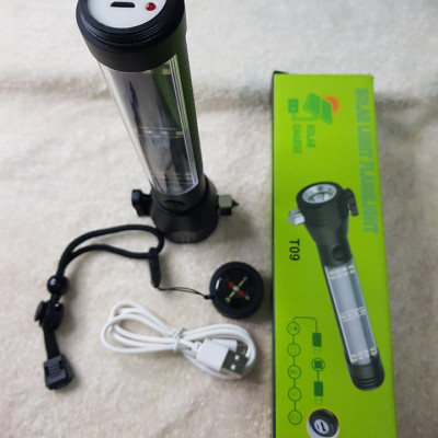 Đèn pin cứu hộ đa chức năng T09, rất cần thiết khi di chuyển trên xe ô tô để cứu hộ cắt dây an toàn và đập vỡ kính khi cần thiết - Hàng chính hãng