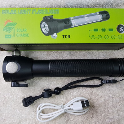 Đèn pin cứu hộ đa chức năng T09, rất cần thiết khi di chuyển trên xe ô tô để cứu hộ cắt dây an toàn và đập vỡ kính khi cần thiết - Hàng chính hãng