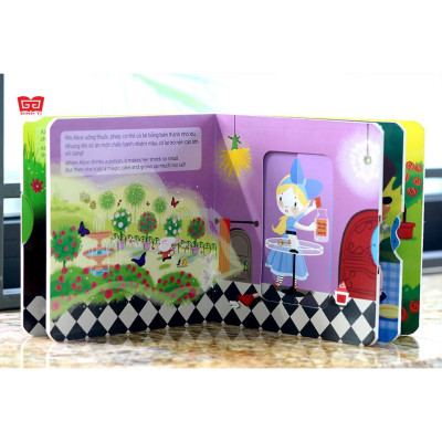 Sách Chuyển Động - First Explorers - In The Jungle - Trong Khu Rừng