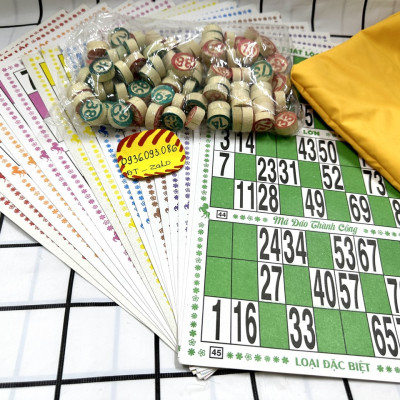 Bộ Đồ Chơi Lô Tô Bằng Giấy 16 Tờ Kèm 90 Số Bingo Bằng Gỗ Và Túi Vải, Cờ Lô Tô Giải Trí Giá Rẻ