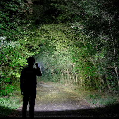 Đèn pin cầm tay nhỏ gọn chính hãng Gentos UT-1900R,đèn sáng công suất 1000lm nhập khẩu từ Nhật