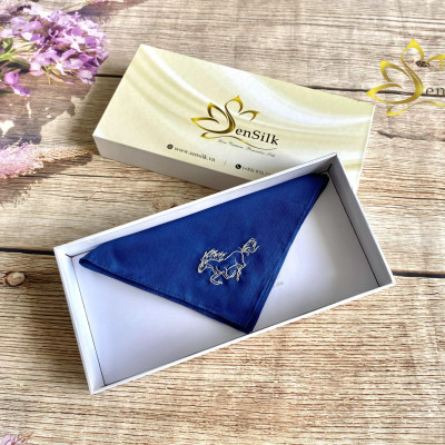 Khăn Tay Lụa Thêu Mã Đáo Thành Công, Khăn Tay Cho Nam