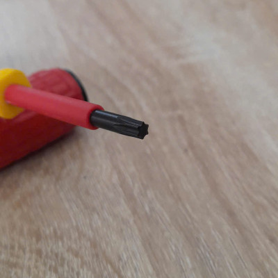 Tua vít nhỏ chính xác T15 * 50mm cách điện 1000V VDE SATA 63904