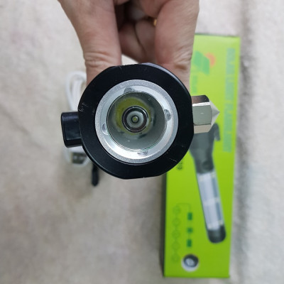 Đèn pin cứu hộ đa chức năng T09, rất cần thiết khi di chuyển trên xe ô tô để cứu hộ cắt dây an toàn và đập vỡ kính khi cần thiết - Hàng chính hãng