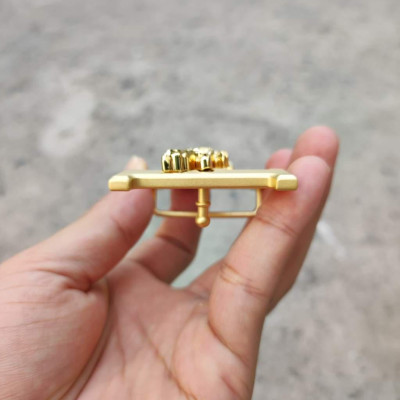 Mặt Khóa dây lưng da cá sấu. Thiết kế chữ H rất đẹp!