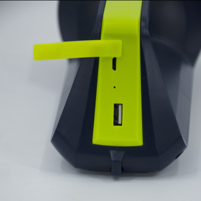 Đèn pin cầm tay Tiross TS1858- Hàng chính hãng